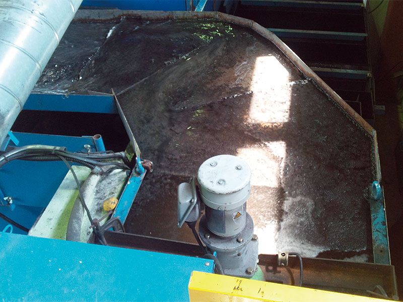 トナー排水処理装置（撹拌槽・反応槽）